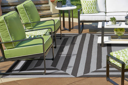 6' X 9'  Uv Treated Polypropylene Charcoal Area Rug