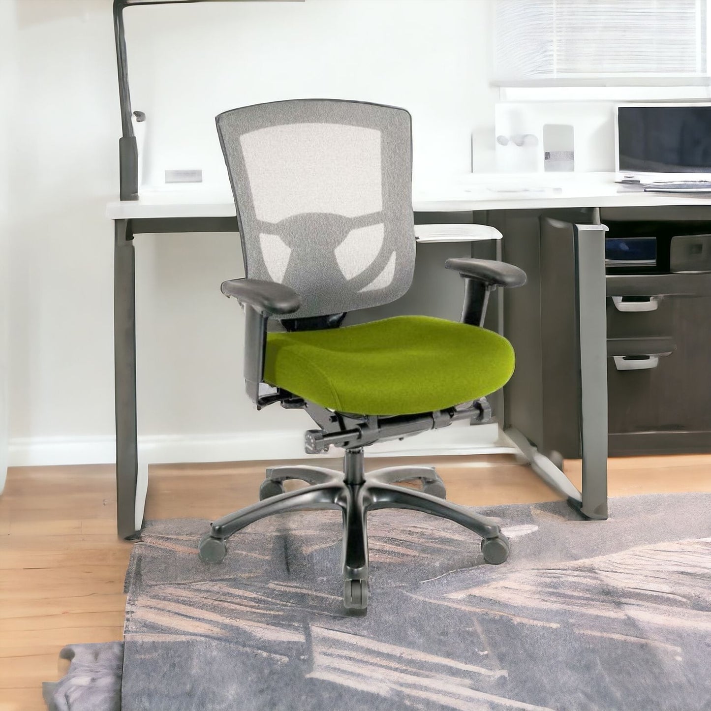 Adjustable Swivel Mesh Rolling Office Chair