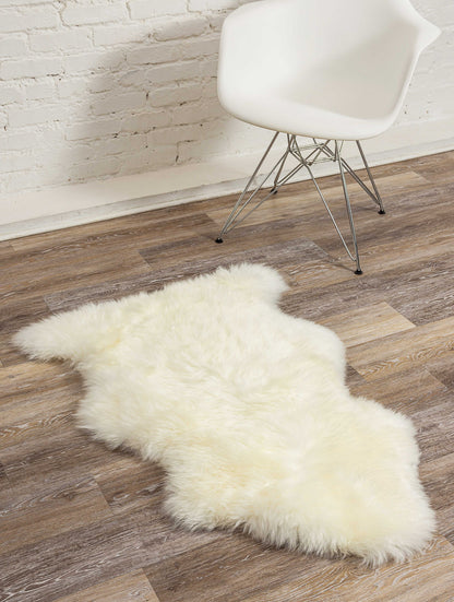 2' X 3' New Zealand Natural Sheepskin Rug