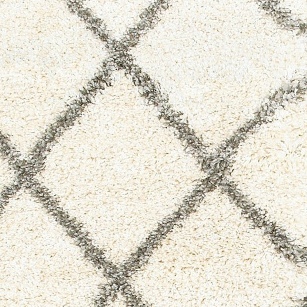 7’ X 10’ Ivory And Gray Geometric Lattice Area Rug