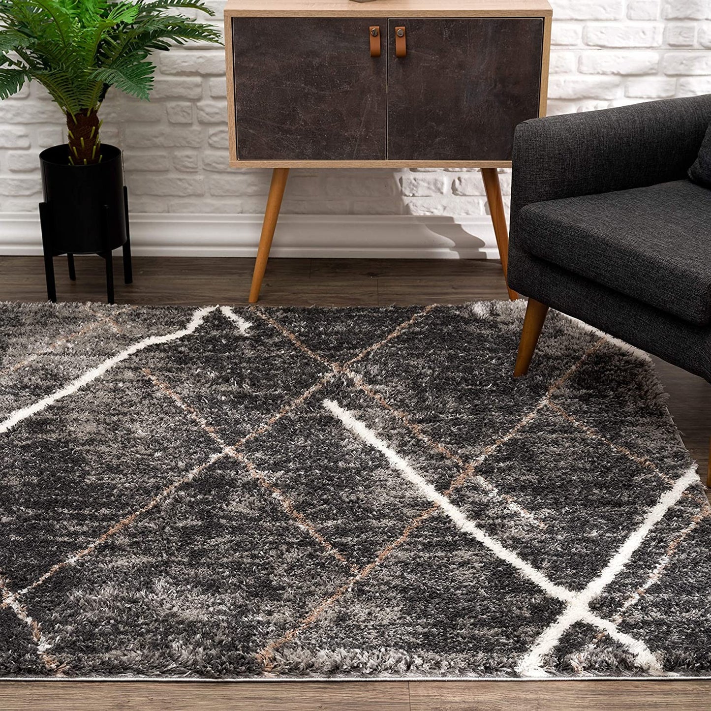 4’ X 6’ Gray Modern Distressed Lines Area Rug