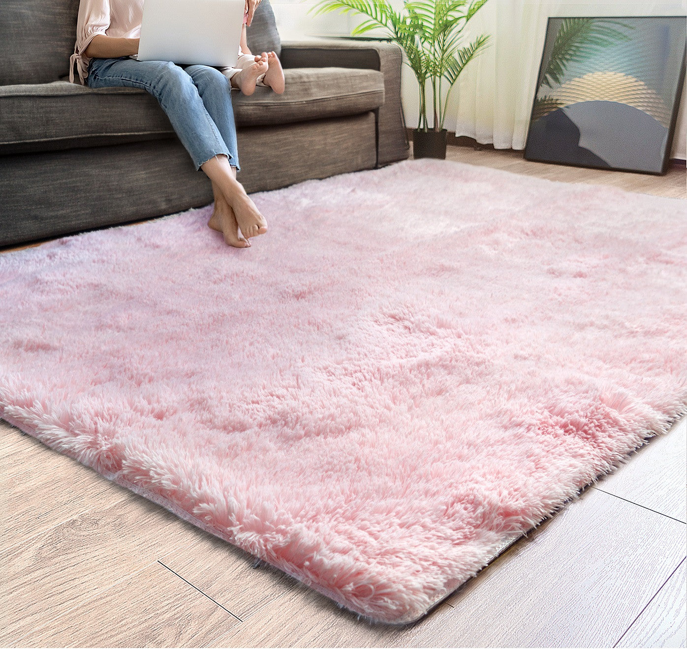 4' X 5' Pink Shag Power Loom Area Rug