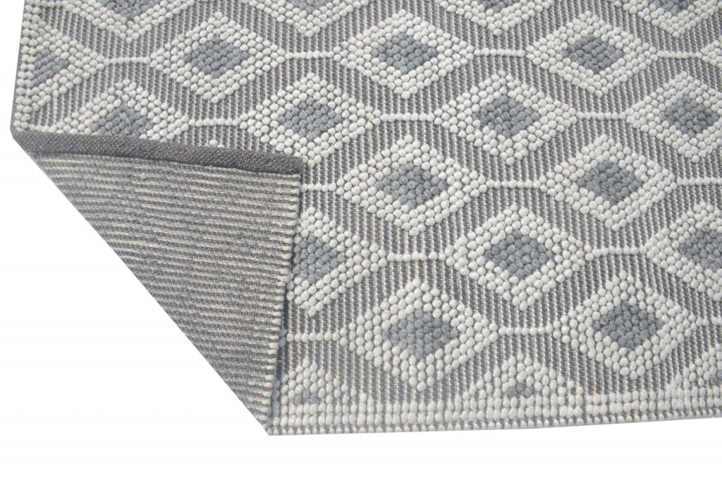 9’ x 13’ Ivory Gray Diamond Trellis Modern Area Rug